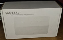 Charger l'image dans la galerie, Huawei H151-370 5G CPE 5 SE WiFi 6 2 connecteurs SMA pour antenne externe